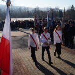 Złożenie wieńców, kwiatów i zniczy pod pomnikiem upamiętniającym Poległych za Ojczyznę w latach 1914-1920