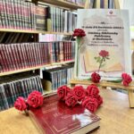 Akcja promującą czytelnictwo Książka i Róża w Gminnej Bibliotece Publicznej w Budzowie