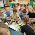 CAŁA POLSKA CZYTA DZIECIOM - AKCJA CZYTELNICZA W BIBLIOTECE PUBLICZNEK W BIEŃKÓWCE