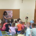 CAŁA POLSKA CZYTA DZIECIOM - AKCJA CZYTELNICZA W BIBLIOTECE PUBLICZNEK W BIEŃKÓWCE