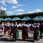 Wspólna zabawa podczas koncertu Orkiestry Dętej Sygnał z Budzowa