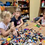 Czytaj i buduj, warsztaty kreatywne Lego w Gminnej Bibliotece Publicznej
