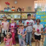 WAKACYJNE SPOTKANIA KLUBU PRZYJACIÓŁ BIBLIOTEKI W BIEŃKÓWCE – LIPIEC/SIERPIEŃ 2025.