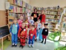 W KRÓLESWTWIE BAJEK, CZYLI WIZYTA PRZEDSZKOLAKÓW W BIBLIOTECE – BUDZÓW,6 LISTOPADA 2025 R.