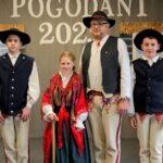 SUKCES CZŁONKÓW ZESPOŁU REGIONALNEGO BUDZOWSKIE KLISZCZAKI DZIAŁAJĄCEGO PRZY BIBLIOTECE I OŚRODKU ANIMACJI KULTURY GMINY BUDZÓW NA KONKURSIE GWARY KLISZCZACKIEJ POGODANI