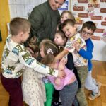 W ŚWIECIE KSIĄŻEK – BIBLIOTEKA W ODWIEDZINACH U PRZEDSZKOLAKÓW W SP NR 2