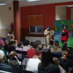 Spektakl teatralny pt. Na misiowych urodzinach – najważniejsza jest rodzina