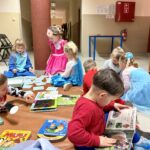W królestwie bajek - wizyta przedszkolaków w Gminnej Bibliotece Publicznej w Budzowie
