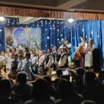 W sobotę, 10 stycznia 2026 r., na sali widowiskowej w Jachówce odbyły się wyjątkowe Jasełka w wykonaniu zespołu regionalnego 