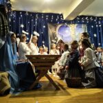 W sobotę, 10 stycznia 2026 r., na sali widowiskowej w Jachówce odbyły się wyjątkowe Jasełka w wykonaniu zespołu regionalnego 