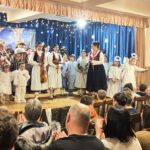 W sobotę, 10 stycznia 2026 r., na sali widowiskowej w Jachówce odbyły się wyjątkowe Jasełka w wykonaniu zespołu regionalnego 