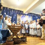 W sobotę, 10 stycznia 2026 r., na sali widowiskowej w Jachówce odbyły się wyjątkowe Jasełka w wykonaniu zespołu regionalnego 