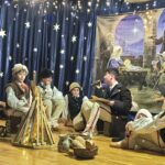 W sobotę, 10 stycznia 2026 r., na sali widowiskowej w Jachówce odbyły się wyjątkowe Jasełka w wykonaniu zespołu regionalnego 