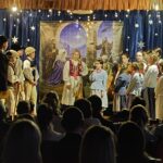 W sobotę, 10 stycznia 2026 r., na sali widowiskowej w Jachówce odbyły się wyjątkowe Jasełka w wykonaniu zespołu regionalnego 