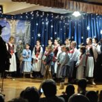 W sobotę, 10 stycznia 2026 r., na sali widowiskowej w Jachówce odbyły się wyjątkowe Jasełka w wykonaniu zespołu regionalnego 