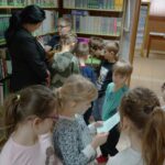 Lekcja biblioteczna dla kl. I w Bibliotece Publicznej w Palczy