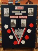 ZAPRASZAMY NA WYSTAWY W NASZYCH BIBLIOTEKACH – “1 MARCA – NARODOWY DZIEŃ PAMIĘCI ŻOŁNIERZY WYKLĘTYCH”