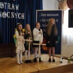 Młodsza Grupa Apostolska z Bieńkówki podczas przedstawienia Zagubiony list