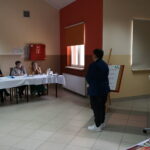 Uczestnicy konkursu podczas recytacji