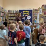LEKCJA BIBLIOTECZNA DLA PRZEDSZKOLAKÓW DROGA KSIĄZKI – OD AUTORA DO CZYRTELNIKA