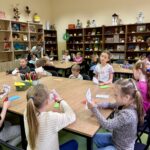 LEKCJA BIBLIOTECZNA DLA PRZEDSZKOLAKÓW DROGA KSIĄZKI – OD AUTORA DO CZYRTELNIKA