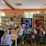 Spotkanie z czytelnikami w bibliotece podczas Tygodnia Bibliotek