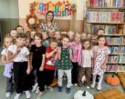 SPOTKANIE CZYTELNICZE Z PRZEDSZKOLAKAMI Z GRUPY WESOŁE NUTKI ORAZ BIEDRONKI Z OKAZJI „OGÓLNOPOLSKIEGO DNIA GŁOŚNEGO CZYTANIA” W GMINNEJ BIBLIOTECE PUBLICZNEJ W BUDZOWIE,  BUDZÓW – 01 PAŹDZIERNIKA 2026 R.